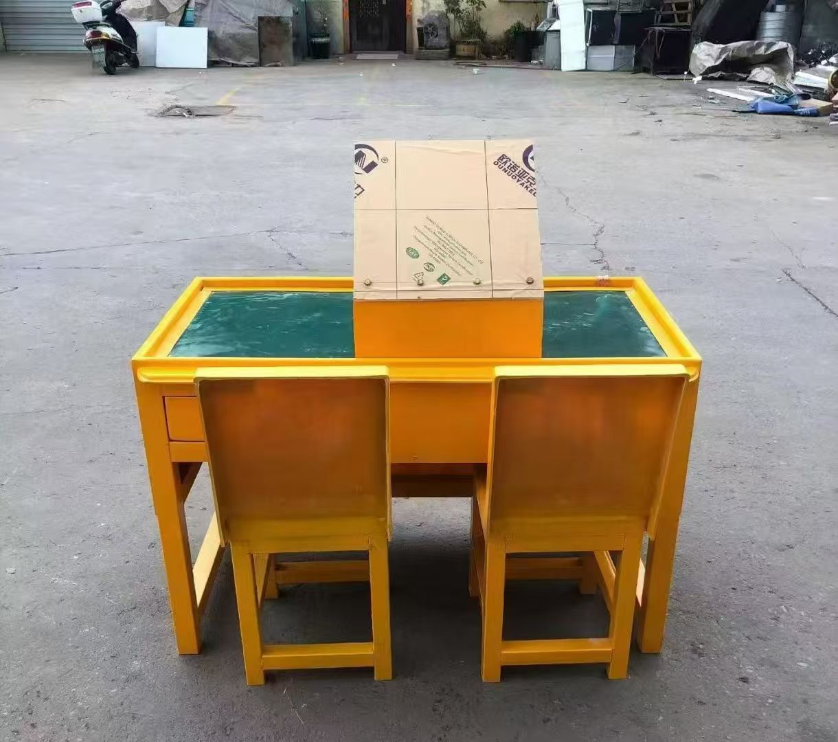 城西防静电导通桌井下煤矿火工品发放桌：危险品流转的安全守护者